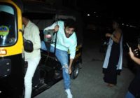 मुंबई में ऑटो में सवारी करते हुए दिखे अभिनेता कार्तिक आर्यन मुंबई में ऑटो में सवारी करते हुए दिखे अभिनेता कार्तिक आर्यन