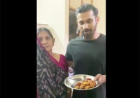 अभिनेता सोहम शाह अपनी माँ से सीख रहे है कुकिंग, बनाये पकोड़े अभिनेता सोहम शाह अपनी माँ से सीख रहे है कुकिंग, बनाये पकोड़े