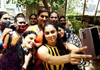 निकिता रावल समाज में ट्रांसजेंडरों के साथ समान व्यवहार के लिए एक ऐप लॉन्च करेंगी निकिता रावल समाज में ट्रांसजेंडरों के साथ समान व्यवहार के लिए एक ऐप लॉन्च करेंगी