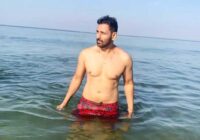 Parvin Dabas sets fitness goals by flaunting his all natural body