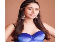 अभिनेत्री वरीना हुसैन गेम ऑफ़ थ्रोन्स के सेट से पोहची सीधा गरबा ग्राउंड पर, देखिये तस्वीरें