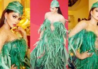 Cannes Film Festival : Day 6 Urvashi Rautela wow’s in Ziad Nakad’s unique lavish green feather headgear amazes everyone with her new look at the red carpet Cannes Film Festival : Day 6 Urvashi Rautela wow’s in Ziad Nakad’s unique lavish green feather headgear amazes everyone with her new look at the red carpet