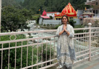 Actress Alankrita Sahai visits the famous Kainchi Dhaam temple of Neem Karoli Baba who’s followed and respected by the likes of Mark Zuckerberg, Virat Kohli, Hollywood actress Julia Roberts & many others, shows her devotion towards her religion and spirituality in the most beautiful fashion