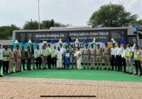 Bhopal Traffic DCP Shri Sanjay Singh and DSP Shri Pramod Dube flag off Central leg of NueGo’s Kashmir to Kanyakumari expedition