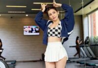 हेली दरुवाला के नए ट्रैवल लुक्स ने इंटरनेट पर मचाई धूम — फैन्स बोले, ‘Vacation Goals!’