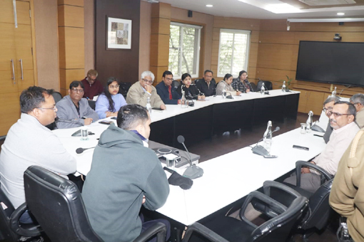 इंदौर जिले के सभी नगरीय निकायों एवं ग्रामीण क्षेत्रों में शुद्ध एवं सुरक्षित पेयजल की व्यवस्था सुदृढ़ करने के निर्देश