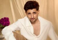 Darshan Raval Brings Back the Season of Love with his Latest Soulful Track, Saathiya Darshan Raval Brings Back the Season of Love with his Latest Soulful Track, Saathiya