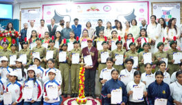 “शीरोज़ शक्ति संकल्प 2026” के साथ इंदौर में बना ऐतिहासिक विश्व रिकॉर्ड “शीरोज़ शक्ति संकल्प 2026” के साथ इंदौर में बना ऐतिहासिक विश्व रिकॉर्ड