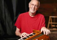 Krishna das joins amjad ali khan’s chants for unity for a powerful rendition of om mani padme hum Krishna das joins amjad ali khan’s chants for unity for a powerful rendition of om mani padme hum